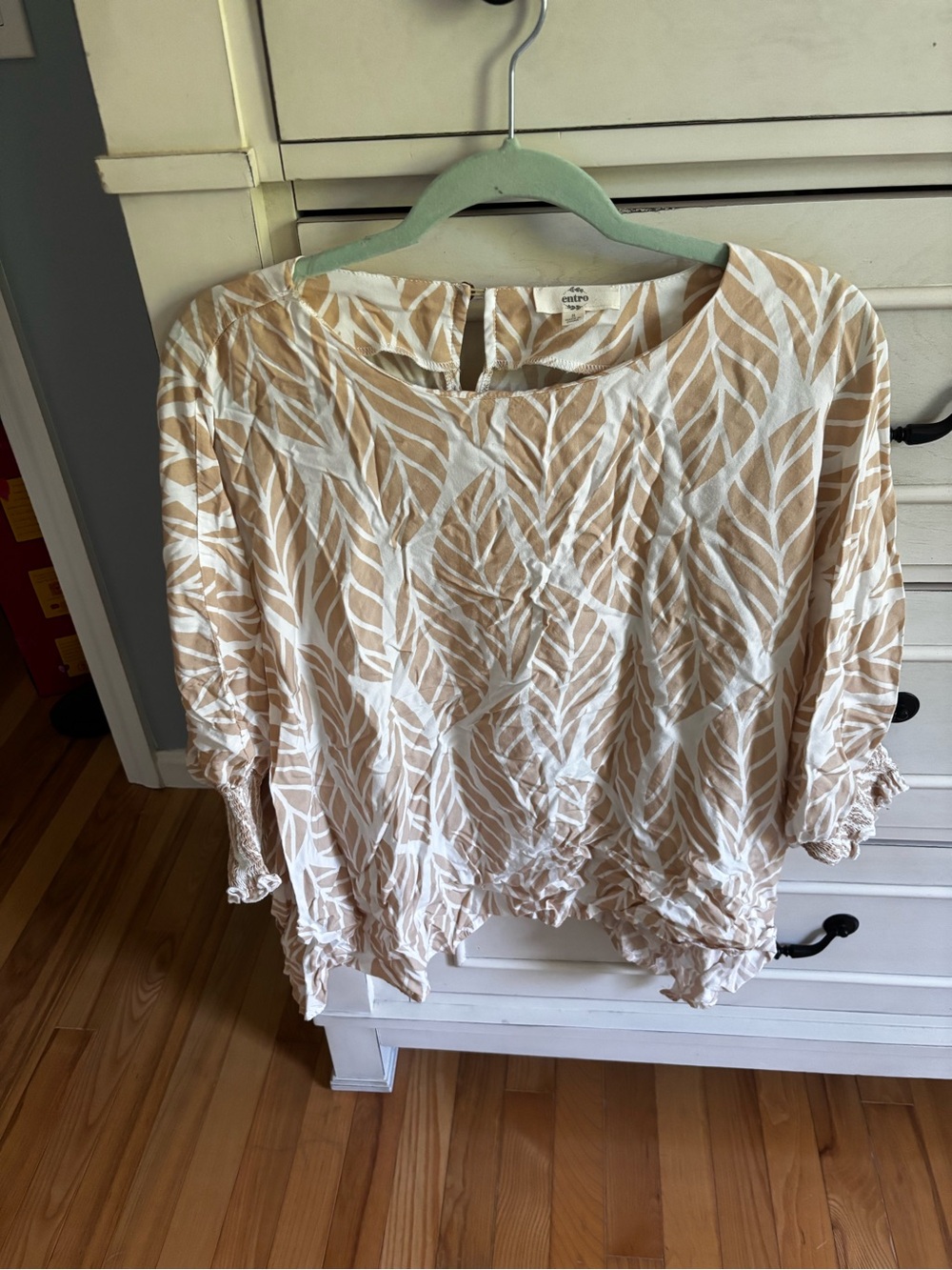 Entro Beige and White Leaf-Print Boatneck blouse